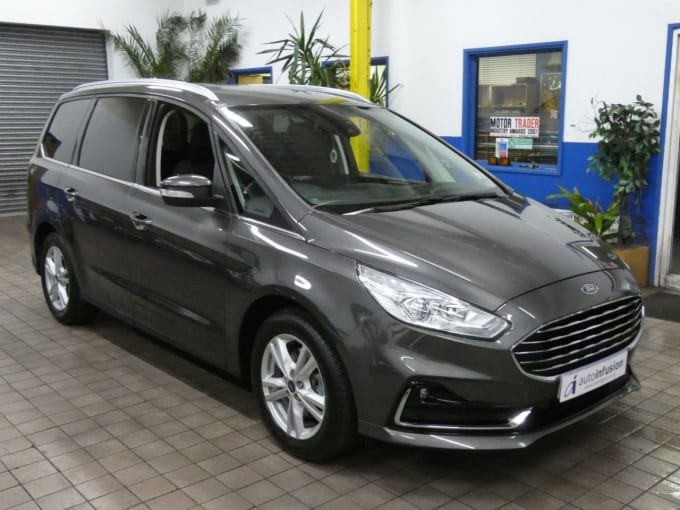 2025 Ford Galaxy