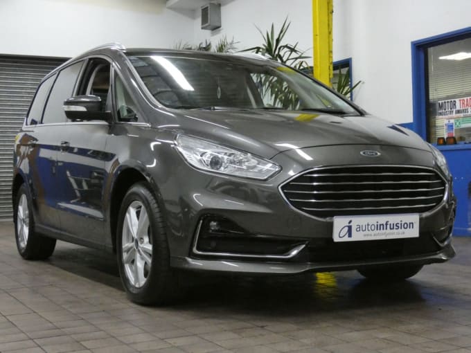 2025 Ford Galaxy