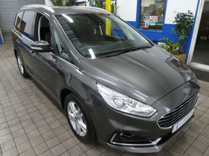 2025 Ford Galaxy