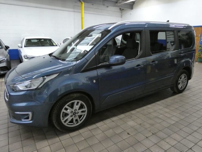 2025 Ford Grand Tourneo Connect