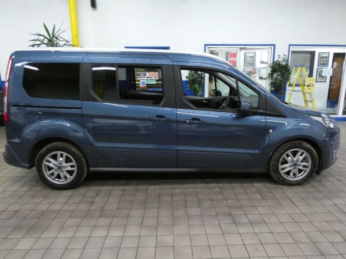 2025 Ford Grand Tourneo Connect