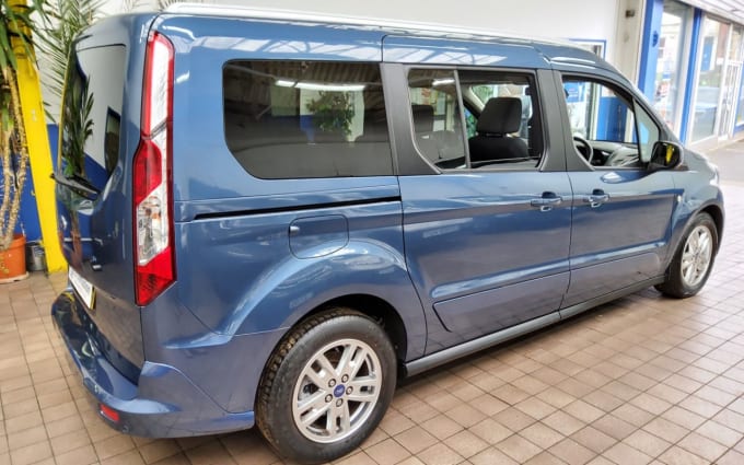 2025 Ford Grand Tourneo Connect