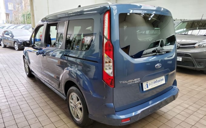 2025 Ford Grand Tourneo Connect