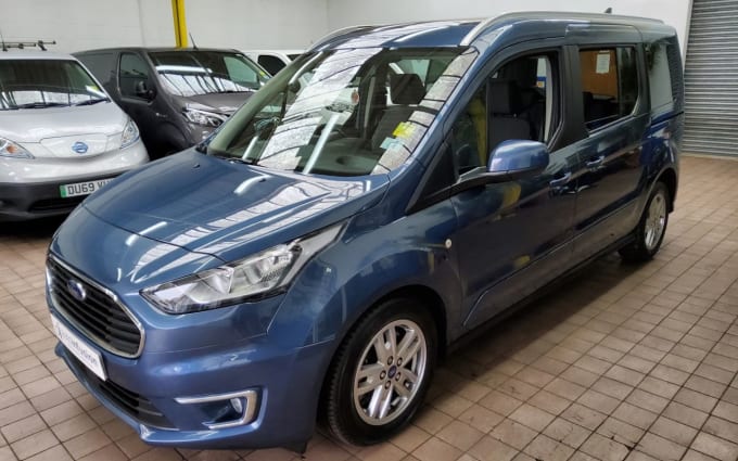 2025 Ford Grand Tourneo Connect