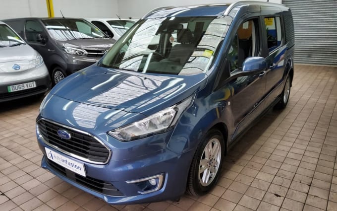 2025 Ford Grand Tourneo Connect