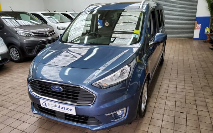 2025 Ford Grand Tourneo Connect