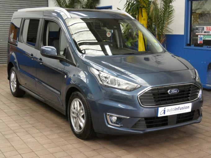 2025 Ford Grand Tourneo Connect