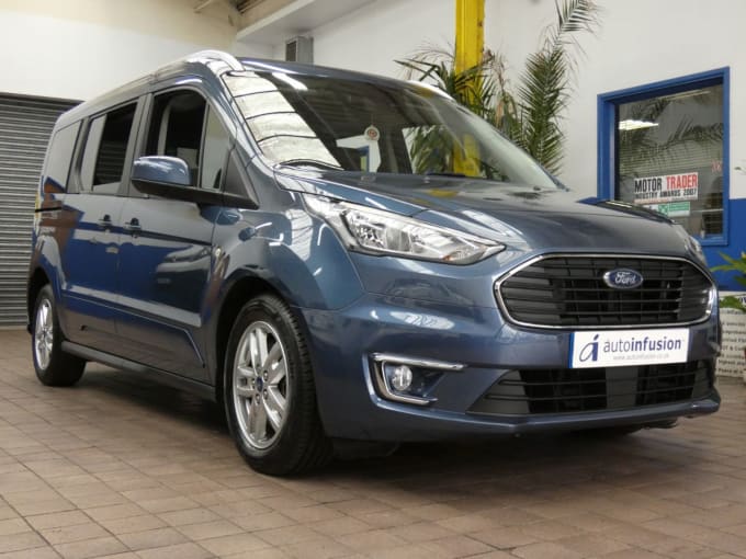 2025 Ford Grand Tourneo Connect