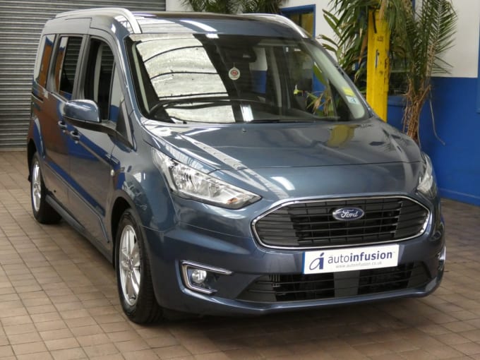 2025 Ford Grand Tourneo Connect