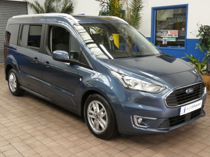 2025 Ford Grand Tourneo Connect