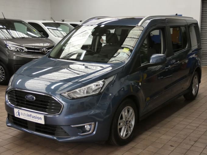 2025 Ford Grand Tourneo Connect