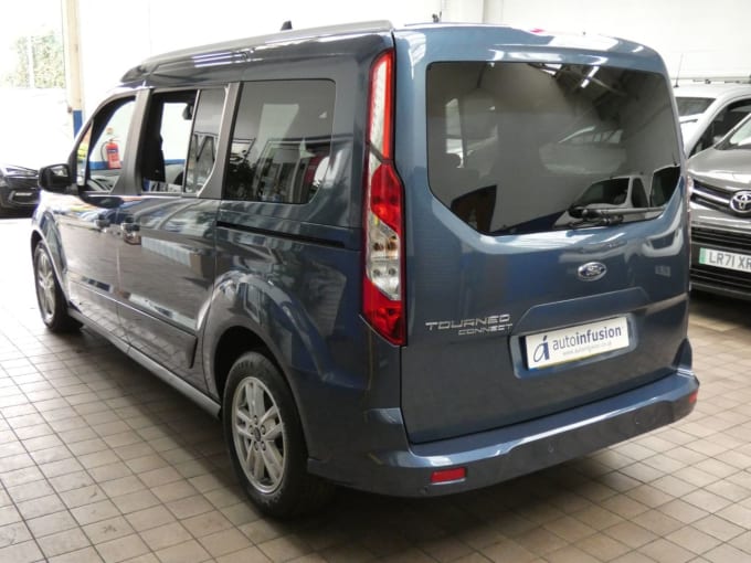 2025 Ford Grand Tourneo Connect