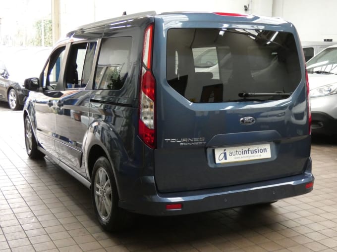 2025 Ford Grand Tourneo Connect