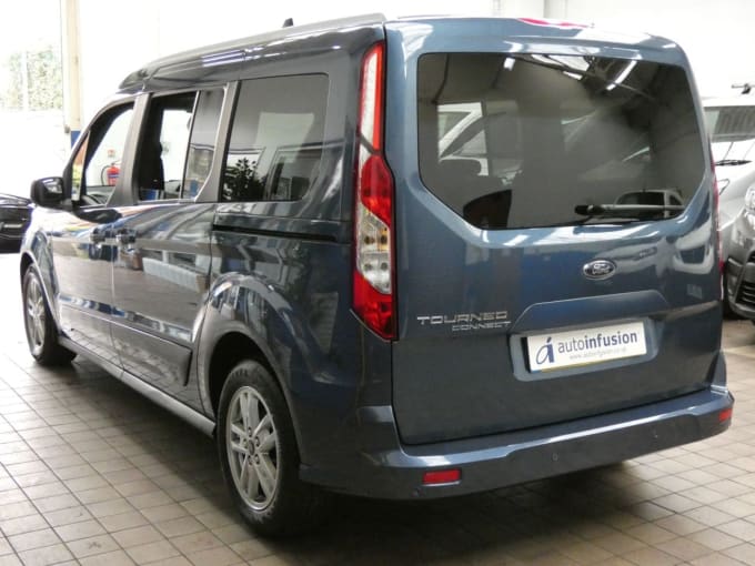 2025 Ford Grand Tourneo Connect