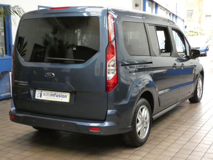 2025 Ford Grand Tourneo Connect