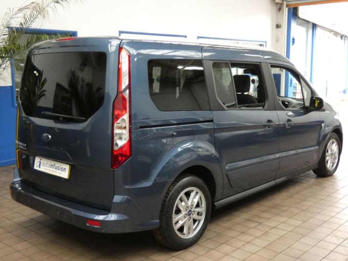 2025 Ford Grand Tourneo Connect