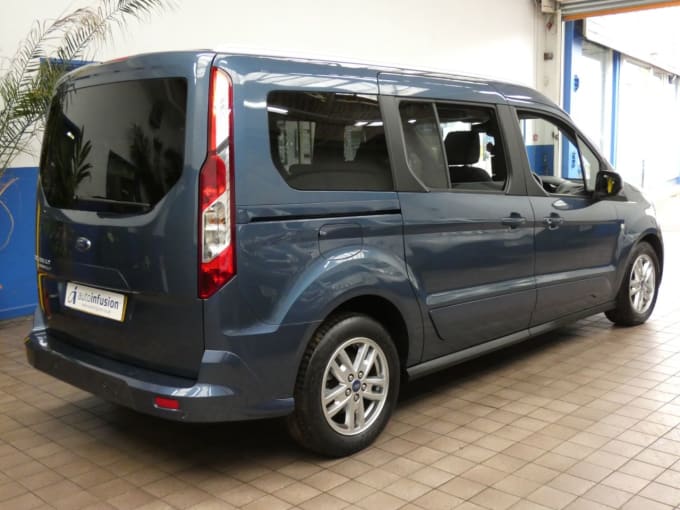 2025 Ford Grand Tourneo Connect