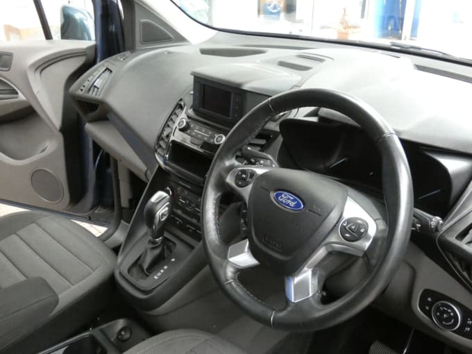 2025 Ford Grand Tourneo Connect