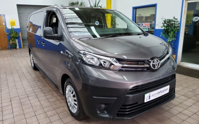 2025 Toyota Proace