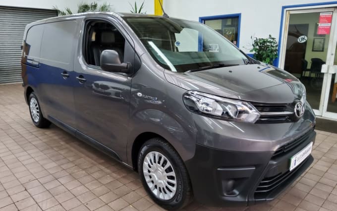 2025 Toyota Proace