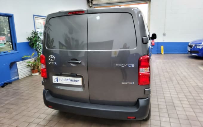 2025 Toyota Proace