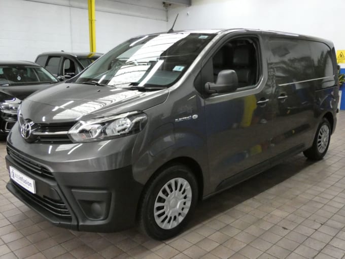 2025 Toyota Proace