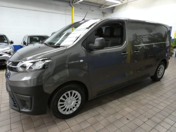 2025 Toyota Proace