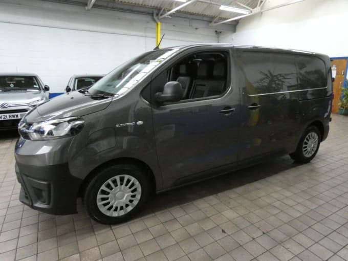 2025 Toyota Proace