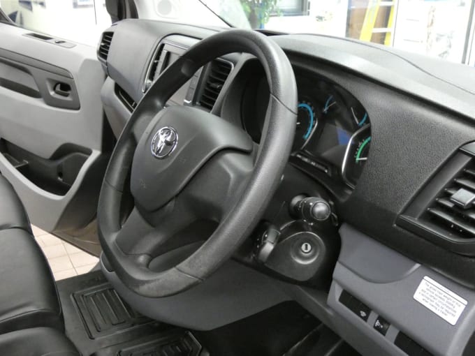 2025 Toyota Proace