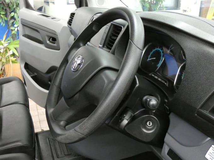 2025 Toyota Proace