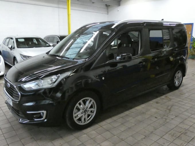 2025 Ford Grand Tourneo Connect