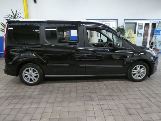 2025 Ford Grand Tourneo Connect