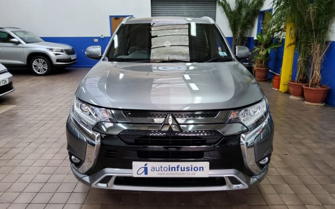 2025 Mitsubishi Outlander