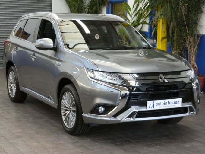 2025 Mitsubishi Outlander