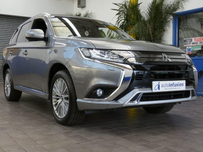 2025 Mitsubishi Outlander