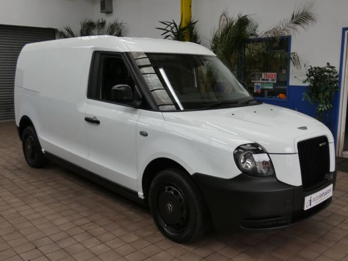 2025 Levc Vn5