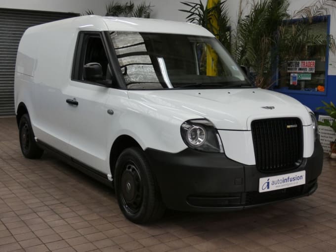 2025 Levc Vn5