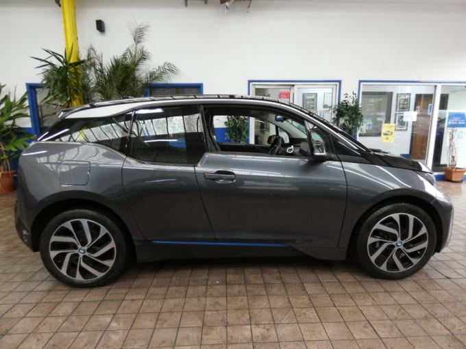 2025 BMW I3