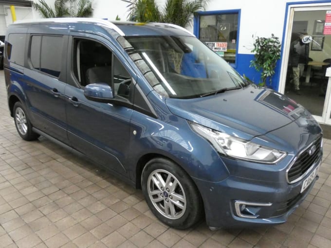 2025 Ford Grand Tourneo Connect