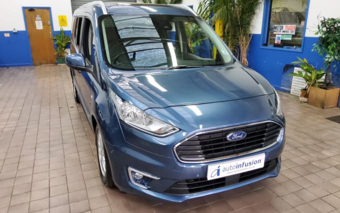 2025 Ford Grand Tourneo Connect