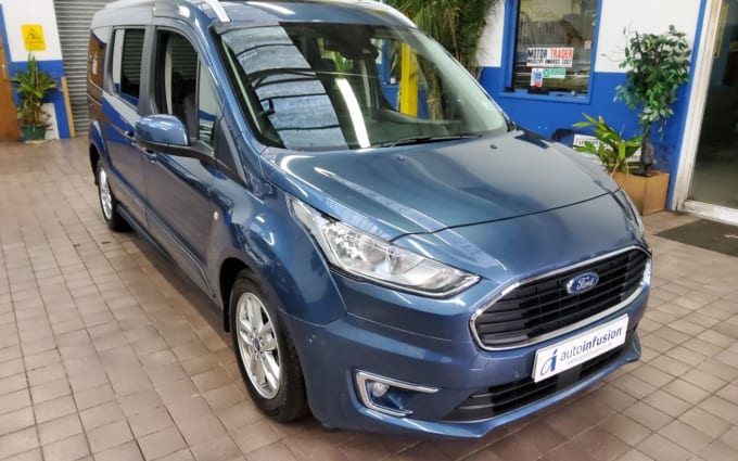 2025 Ford Grand Tourneo Connect