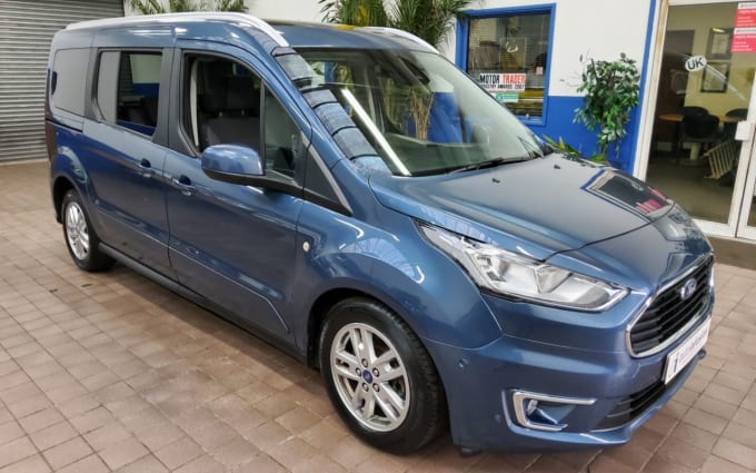 2025 Ford Grand Tourneo Connect