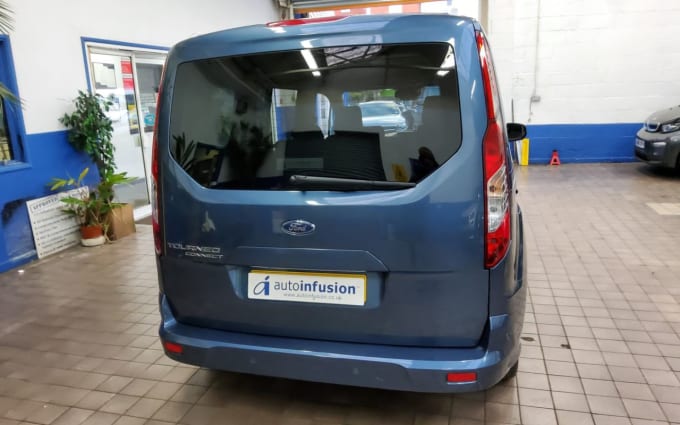 2025 Ford Grand Tourneo Connect