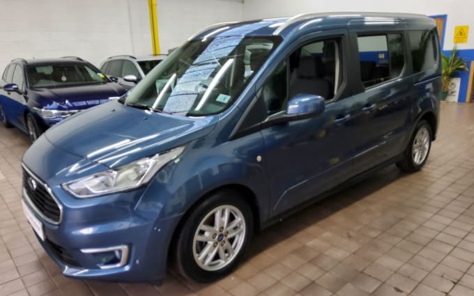 2025 Ford Grand Tourneo Connect