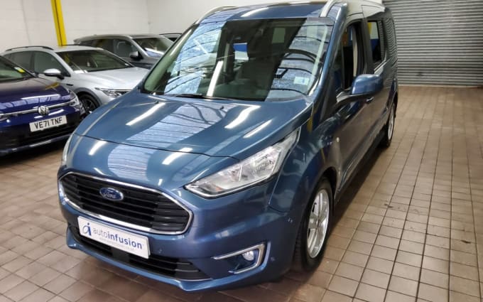 2025 Ford Grand Tourneo Connect