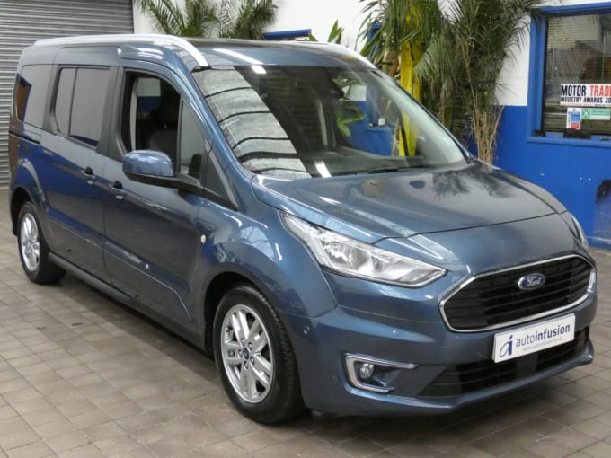 2025 Ford Grand Tourneo Connect