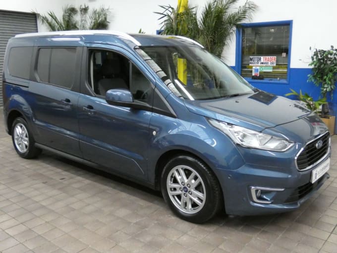 2025 Ford Grand Tourneo Connect