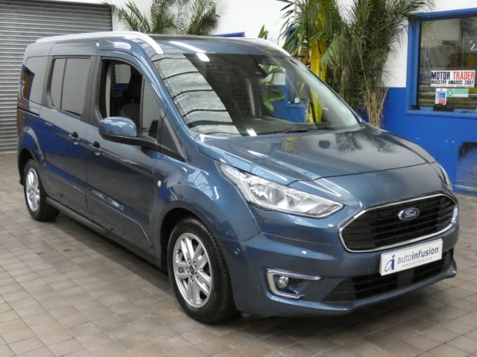 2025 Ford Grand Tourneo Connect