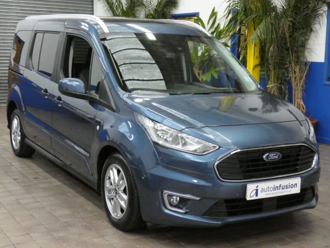 2025 Ford Grand Tourneo Connect