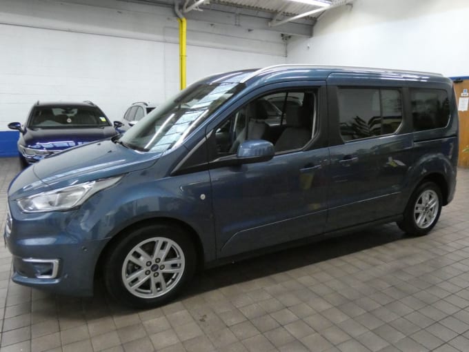 2025 Ford Grand Tourneo Connect